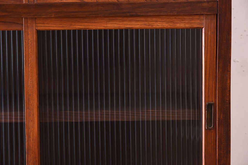 アンティーク家具　和製アンティーク　前面欅材!モールガラス引き戸の重ね食器棚(収納棚)