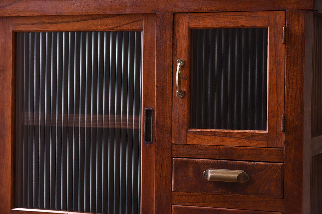 アンティーク家具　和製アンティーク　前面欅材!モールガラス引き戸の重ね食器棚(収納棚)