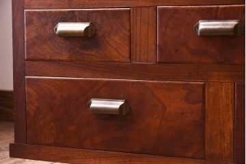 アンティーク家具　和製アンティーク　前面欅材!モールガラス引き戸の重ね食器棚(収納棚)