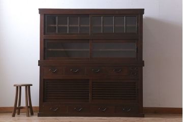 アンティーク家具　古民具・骨董　岐阜産 ガラス仕上げ引き戸!二段重ねアンティーク五尺水屋箪笥(収納棚)
