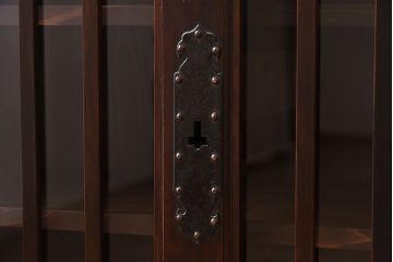 アンティーク家具　古民具・骨董　極太框の収納箪笥サイドボード(水屋箪笥・ローボード)(2)