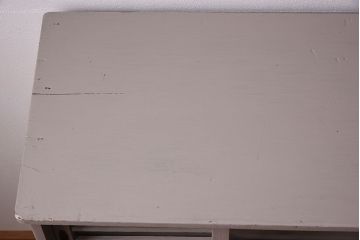 アンティーク家具　アンティークペイント　ダイヤガラス入り!小振りな収納棚(下駄箱)