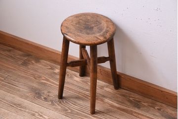 アンティーク家具　ナチュラルスタイル　古い木味のアンティークスツール(2)