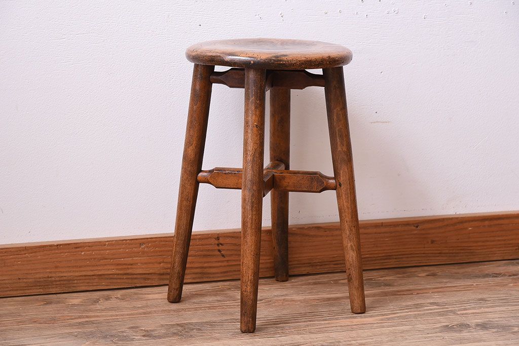 アンティーク家具　ナチュラルスタイル　古い木味のアンティークスツール(2)