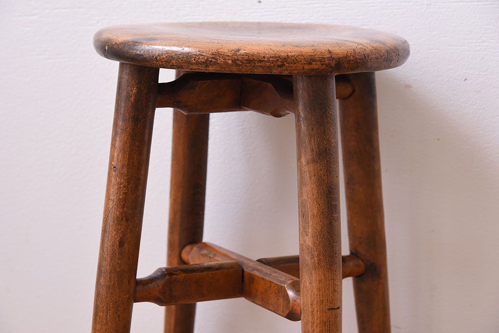 アンティーク家具　ナチュラルスタイル　古い木味のアンティークスツール(2)