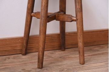 アンティーク家具　ナチュラルスタイル　古い木味のアンティークスツール(2)
