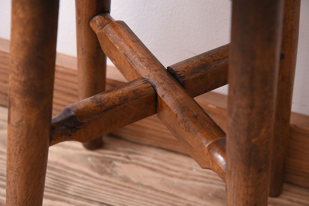 アンティーク家具　ナチュラルスタイル　古い木味のアンティークスツール(2)