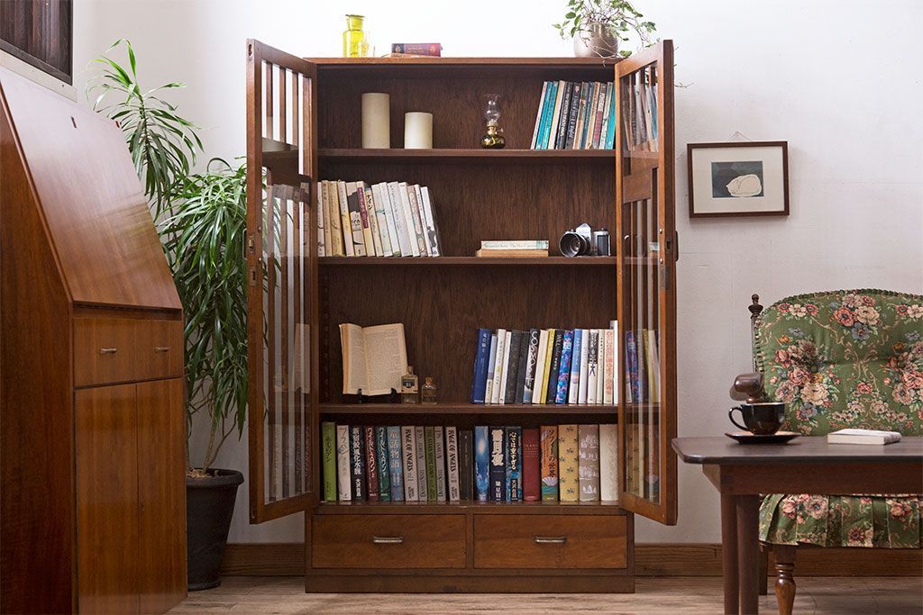 レトロ家具　和製アンティーク　レトロモダンな大ぶり本箱(ブックケース)