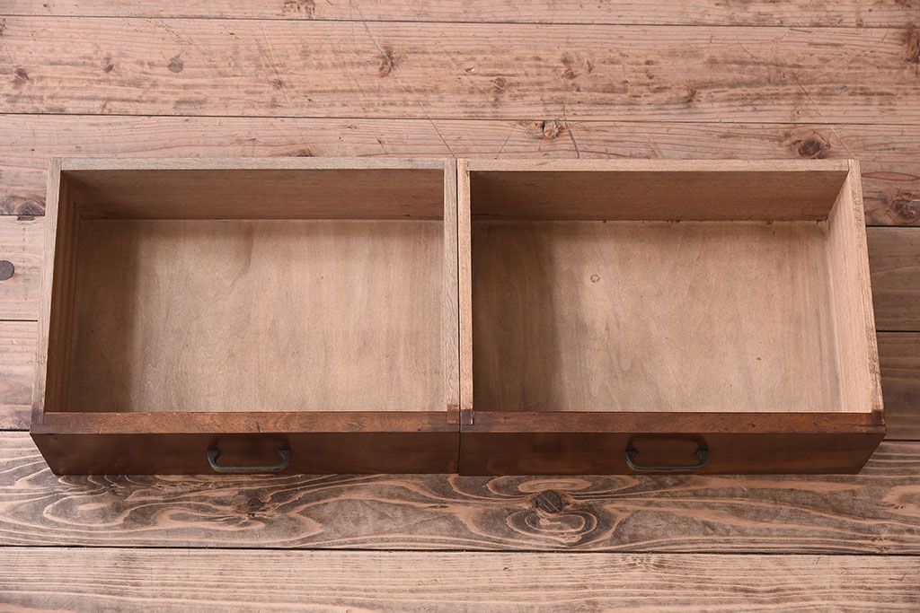 レトロ家具　和製アンティーク　レトロモダンな大ぶり本箱(ブックケース)