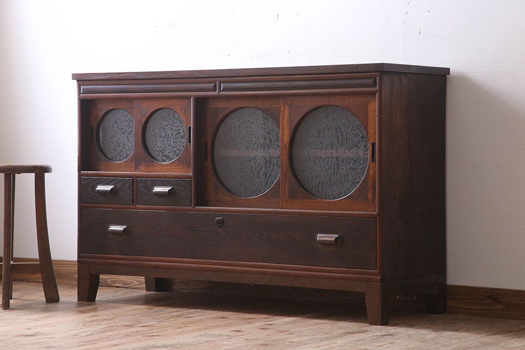 アンティーク家具　大正昭和期　アンティーク　脚付き!丸窓がお洒落な木製ローボード