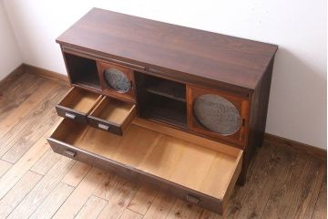 アンティーク家具　大正昭和期　アンティーク　脚付き!丸窓がお洒落な木製ローボード