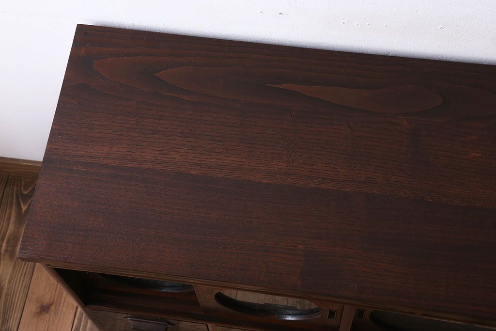 アンティーク家具　大正昭和期　アンティーク　脚付き!丸窓がお洒落な木製ローボード