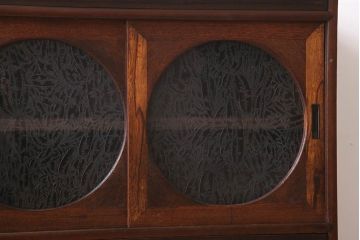 アンティーク家具　大正昭和期　アンティーク　脚付き!丸窓がお洒落な木製ローボード