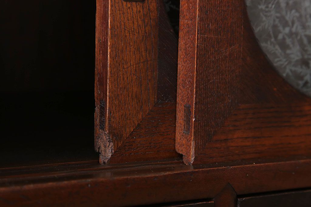 アンティーク家具　大正昭和期　アンティーク　脚付き!丸窓がお洒落な木製ローボード