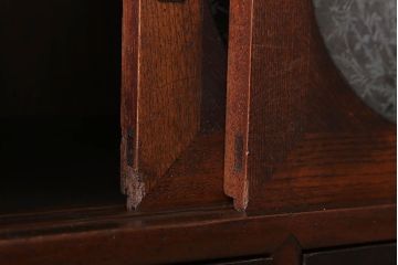 アンティーク家具　大正昭和期　アンティーク　脚付き!丸窓がお洒落な木製ローボード