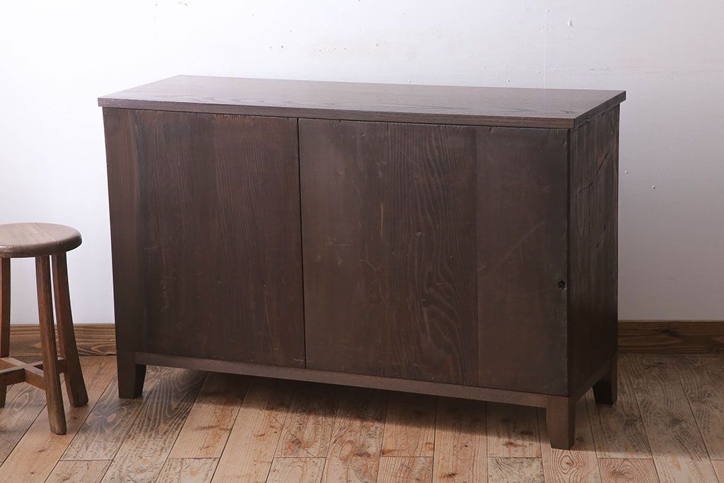 アンティーク家具　大正昭和期　アンティーク　脚付き!丸窓がお洒落な木製ローボード