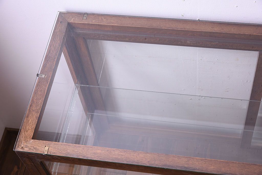 レトロ家具　昭和レトロ　古い木製のシンプルな脚付きガラスケース(ショーケース)(3)
