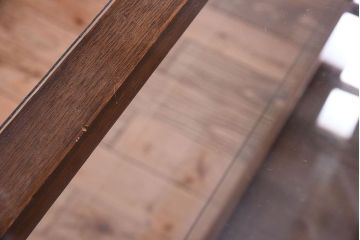 レトロ家具　昭和レトロ　古い木製のシンプルな脚付きガラスケース(ショーケース)(3)