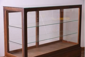 レトロ家具　昭和レトロ　古い木製のシンプルな脚付きガラスケース(ショーケース)(3)