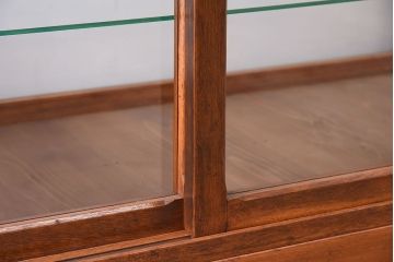 レトロ家具　昭和レトロ　古い木製のシンプルな脚付きガラスケース(ショーケース)(3)