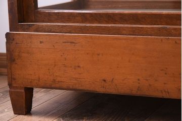 レトロ家具　昭和レトロ　古い木製のシンプルな脚付きガラスケース(ショーケース)(3)