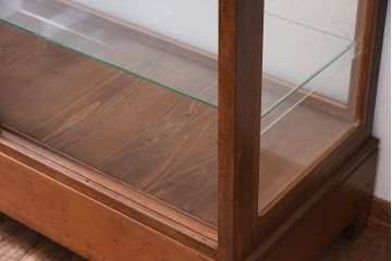 レトロ家具　昭和レトロ　古い木製のシンプルな脚付きガラスケース(ショーケース)(3)
