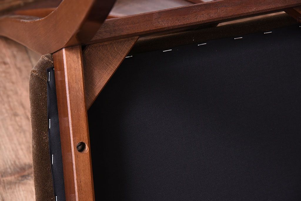 ヴィンテージ家具　北欧ビンテージ　G-PLAN　Xバックチェア(ダイニングチェア)