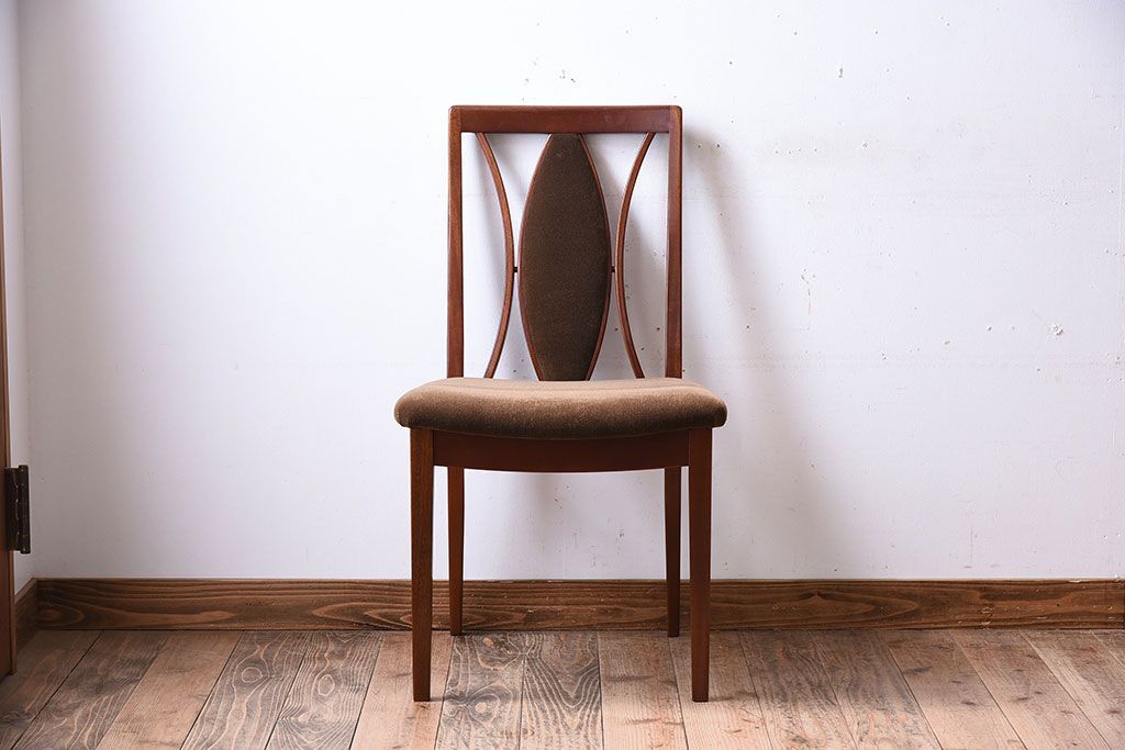 ヴィンテージ家具　北欧ビンテージ　G-PLAN　Xバックチェア(ダイニングチェア)