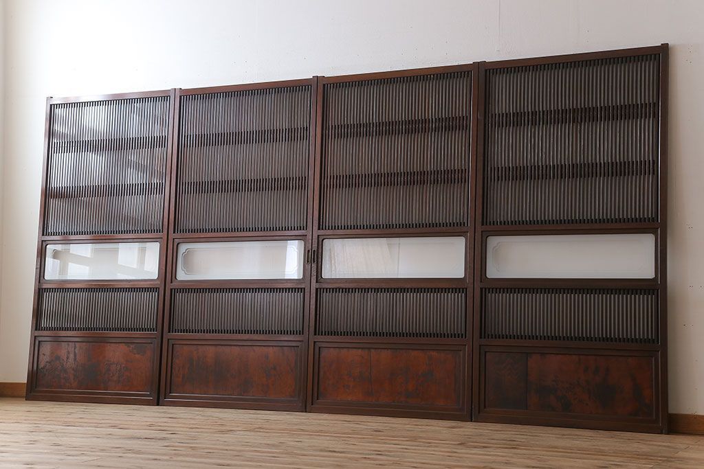 古民具・骨董　裏ガラス付き!ガラス帯のアンティーク格子戸4枚セット