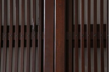 古民具・骨董　裏ガラス付き!ガラス帯のアンティーク格子戸4枚セット