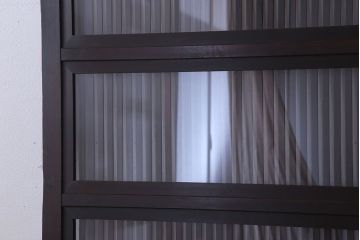 裏ガラス入り!ダイヤガラス帯のアンティーク格子戸