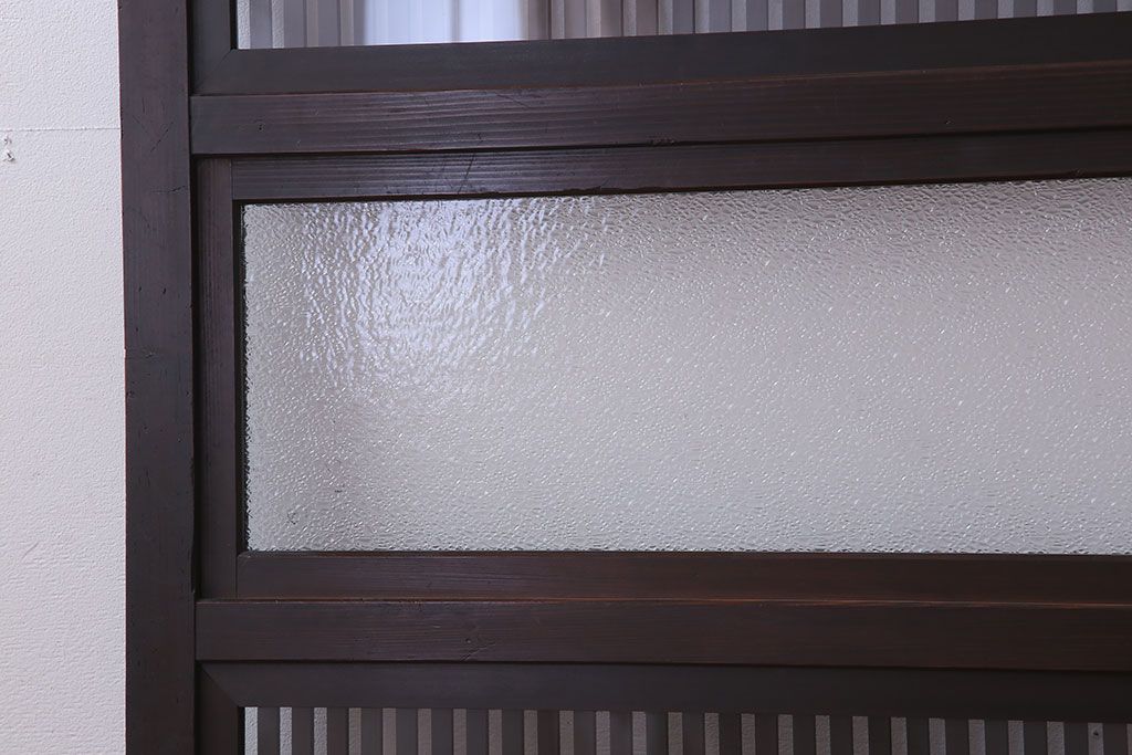 裏ガラス入り!ダイヤガラス帯のアンティーク格子戸