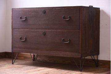 アンティーク家具　鉄脚付き!古い桐箪笥ローボード(1)