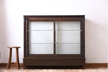 アンティーク家具　大正ロマン　彫刻が美しい古いナラ材のガラスケース