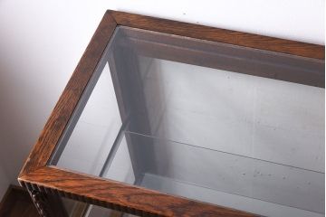 アンティーク家具　大正ロマン　彫刻が美しい古いナラ材のガラスケース