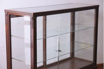 アンティーク家具　大正ロマン　彫刻が美しい古いナラ材のガラスケース