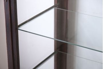 アンティーク家具　大正ロマン　彫刻が美しい古いナラ材のガラスケース