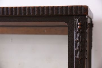 アンティーク家具　大正ロマン　彫刻が美しい古いナラ材のガラスケース