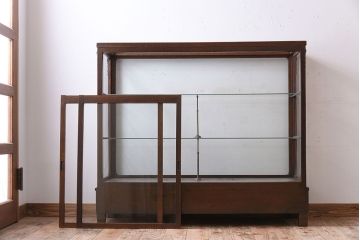 アンティーク家具　大正ロマン　彫刻が美しい古いナラ材のガラスケース