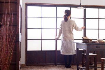 和製アンティーク　レトロな古い木のガラス戸4枚セット