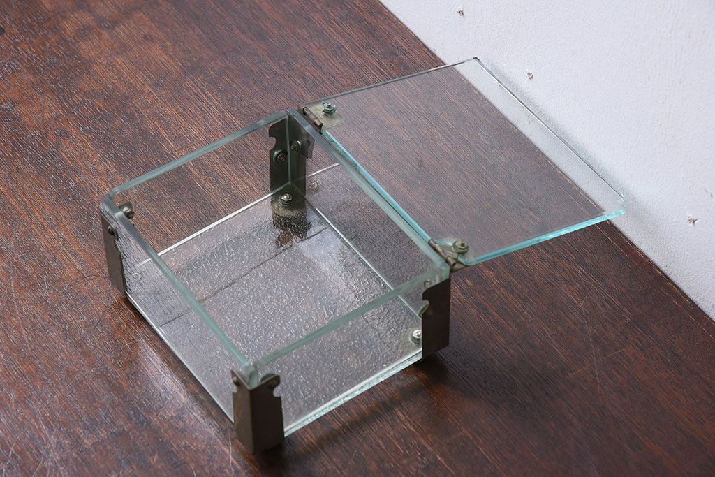 アンティーク雑貨　和製アンティーク　昭和レトロ　ガラス製小物入れ