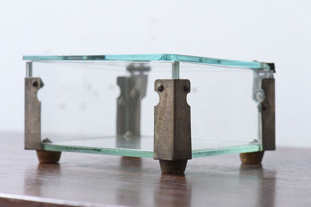 アンティーク雑貨　和製アンティーク　昭和レトロ　ガラス製小物入れ