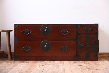 アンティーク家具　前面栗材!桜丸金具の時代箪笥ローボード(米沢箪笥・衣装箪笥)(1)