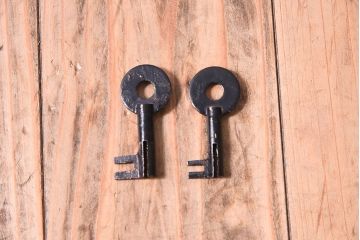 アンティーク家具　前面栗材!桜丸金具の時代箪笥ローボード(米沢箪笥・衣装箪笥)(1)