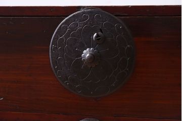 アンティーク家具　前面栗材!桜丸金具の時代箪笥ローボード(米沢箪笥・衣装箪笥)(2)