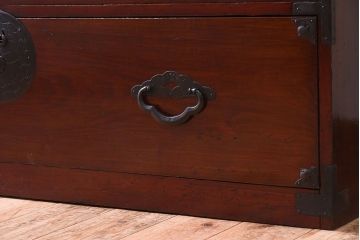 アンティーク家具　前面栗材!桜丸金具の時代箪笥ローボード(米沢箪笥・衣装箪笥)(2)