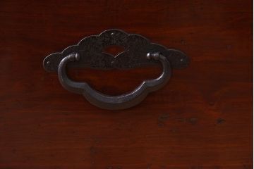 アンティーク家具　前面栗材!桜丸金具の時代箪笥ローボード(米沢箪笥・衣装箪笥)(2)