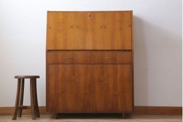 ヴィンテージ家具　北欧ビンテージ　シンプルでおしゃれなライティングビューロー
