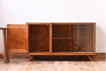 アンティーク家具　総欅材!木目が美しい和モダンな脚付きローボード