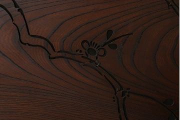 古民具・骨董　最高級品!透かし彫りが美しい欅一枚板の欄間